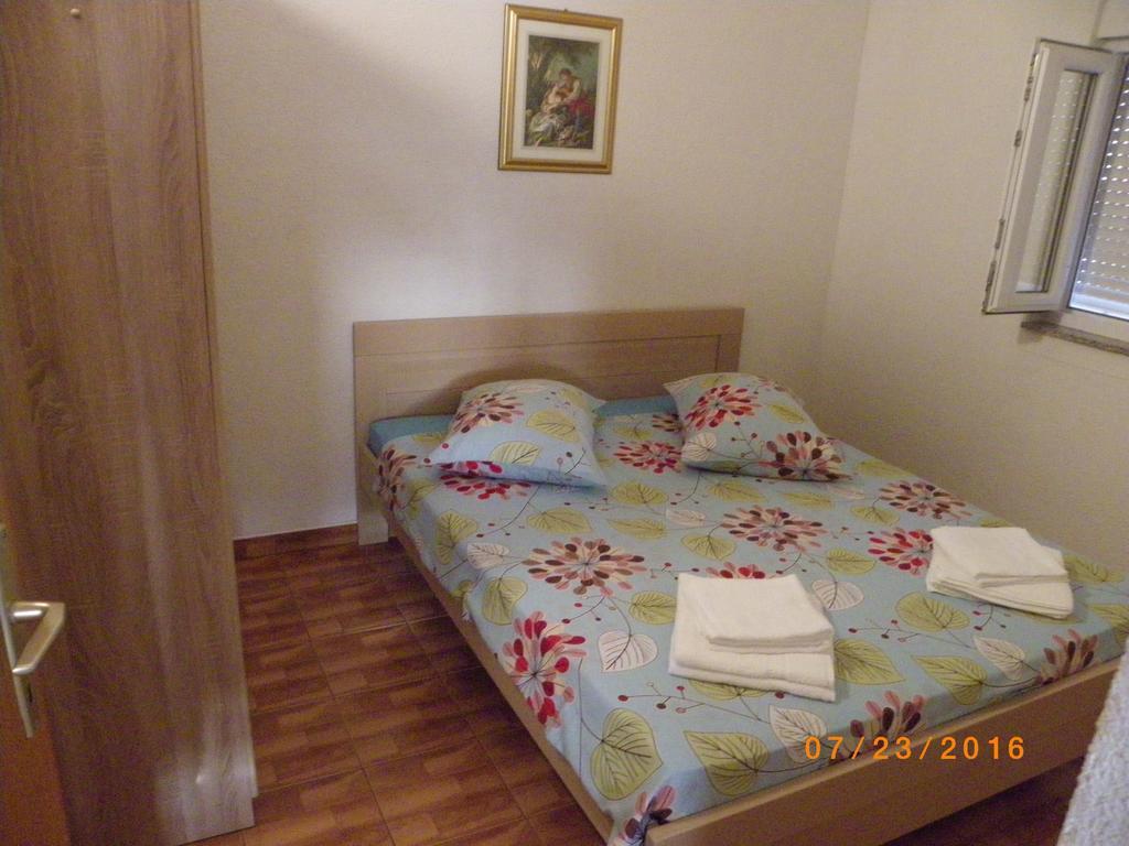 Apartments Ante-Gojko Grebastica Ngoại thất bức ảnh
