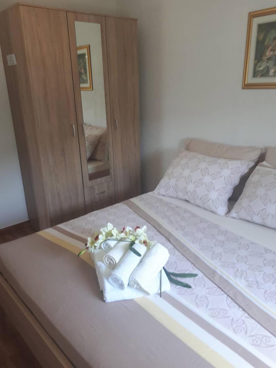 Apartments Ante-Gojko Grebastica Ngoại thất bức ảnh